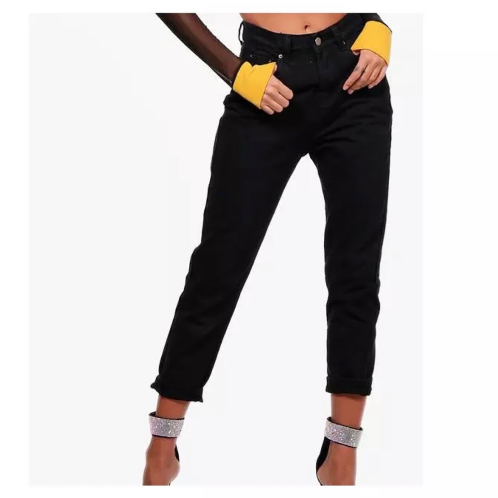 boohoo Sophie High Waist roll hem mom jeans